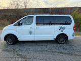Hyundai H-1 Starex Premium