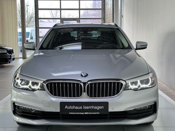 Fahrzeugabbildung BMW 540i xD DAB Alarm 360°H/K HUD 20" LiveCockpitPro