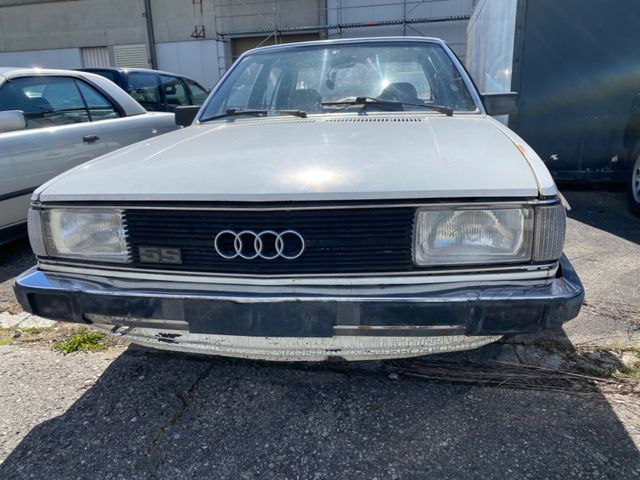 Audi 100