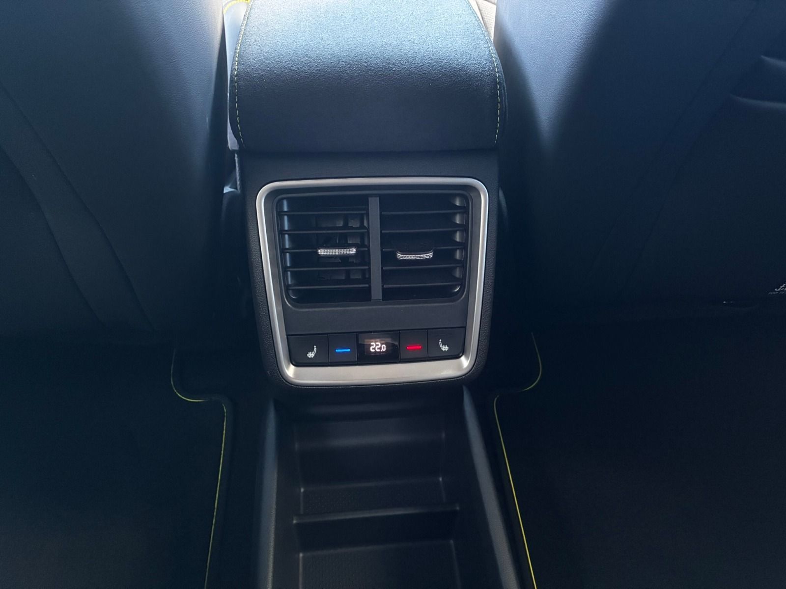 Fahrzeugabbildung SKODA Elroq RS 360°cam*AHK*21Zoll*Head-Up*Wärmepumpe