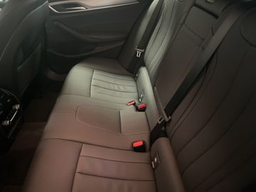 BMW 520 - 10