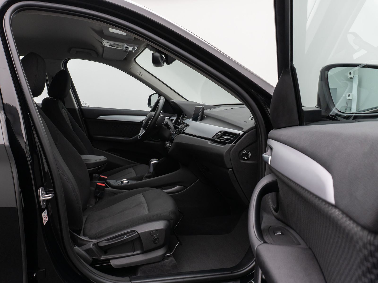 Fahrzeugabbildung BMW X1 xD25e Parkassist DAB Lordos Geschwindigkeitsr