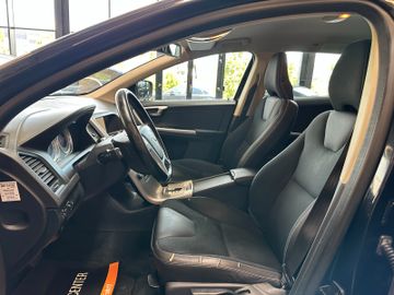 Volvo XC60 Momentum AWD *Xenon*Leder*