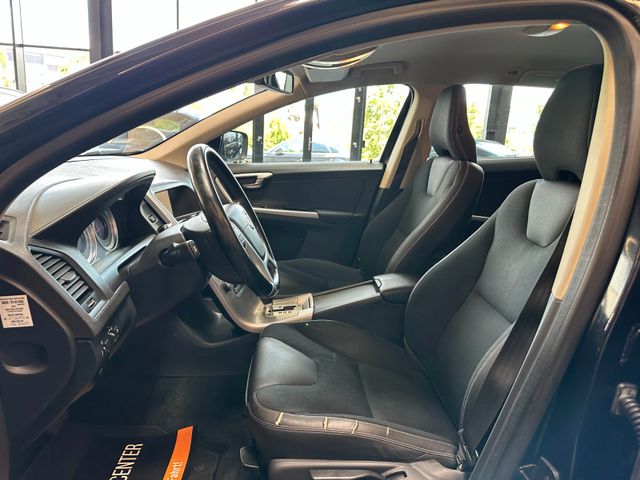Volvo XC60 Momentum AWD *Xenon*Leder*