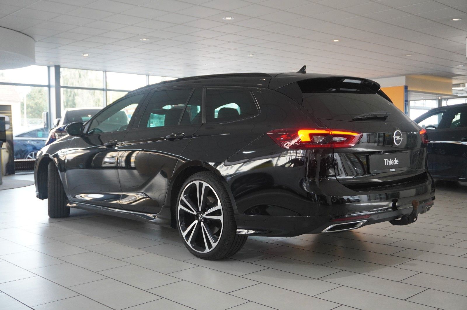 Fahrzeugabbildung Opel Insignia B ST 2.0D ULTIMATE NAVI/LED/KAMERA/AHK