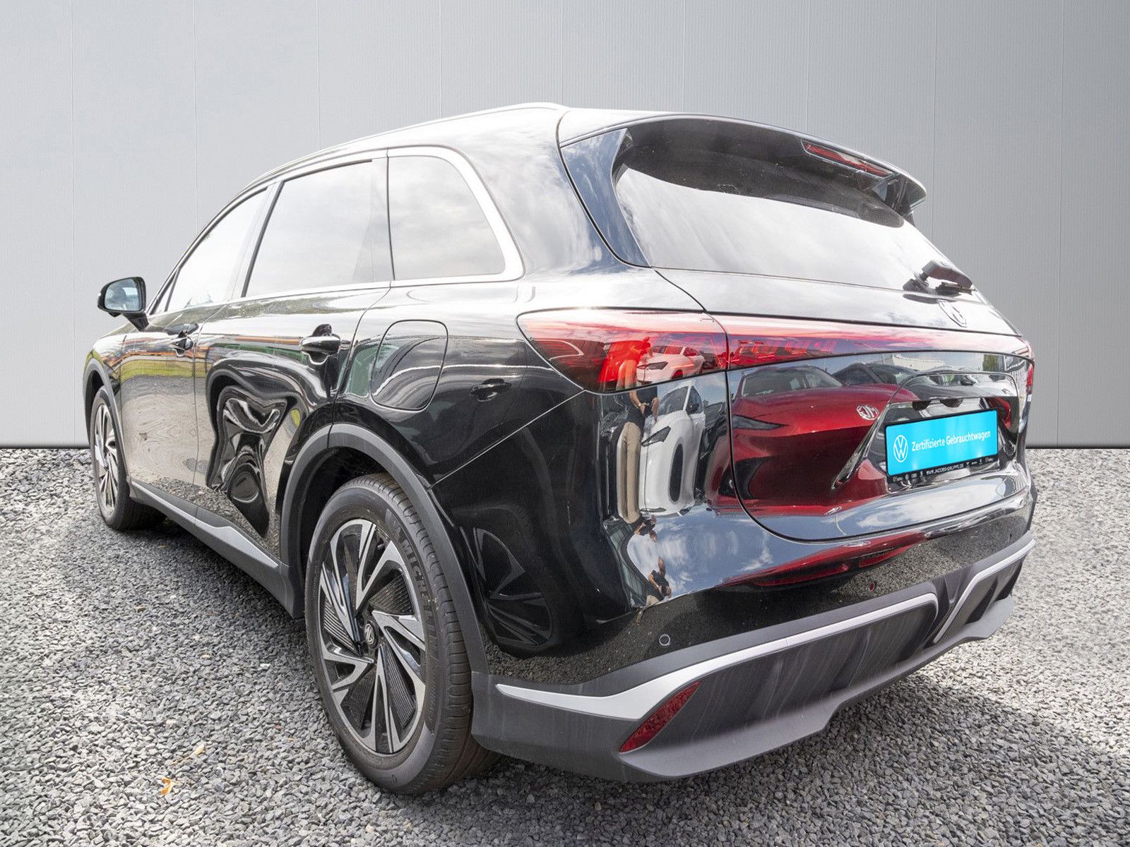 MG S6 EV