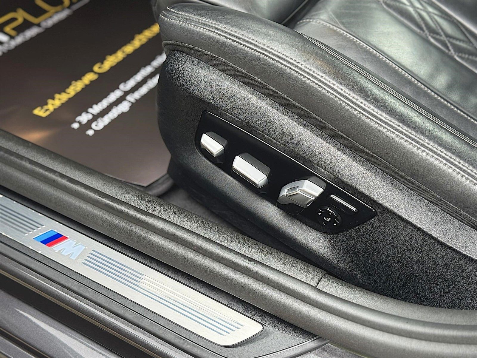 Fahrzeugabbildung BMW 530i M Sport Shadow Line *ACC*LED*Head-Up*360°*