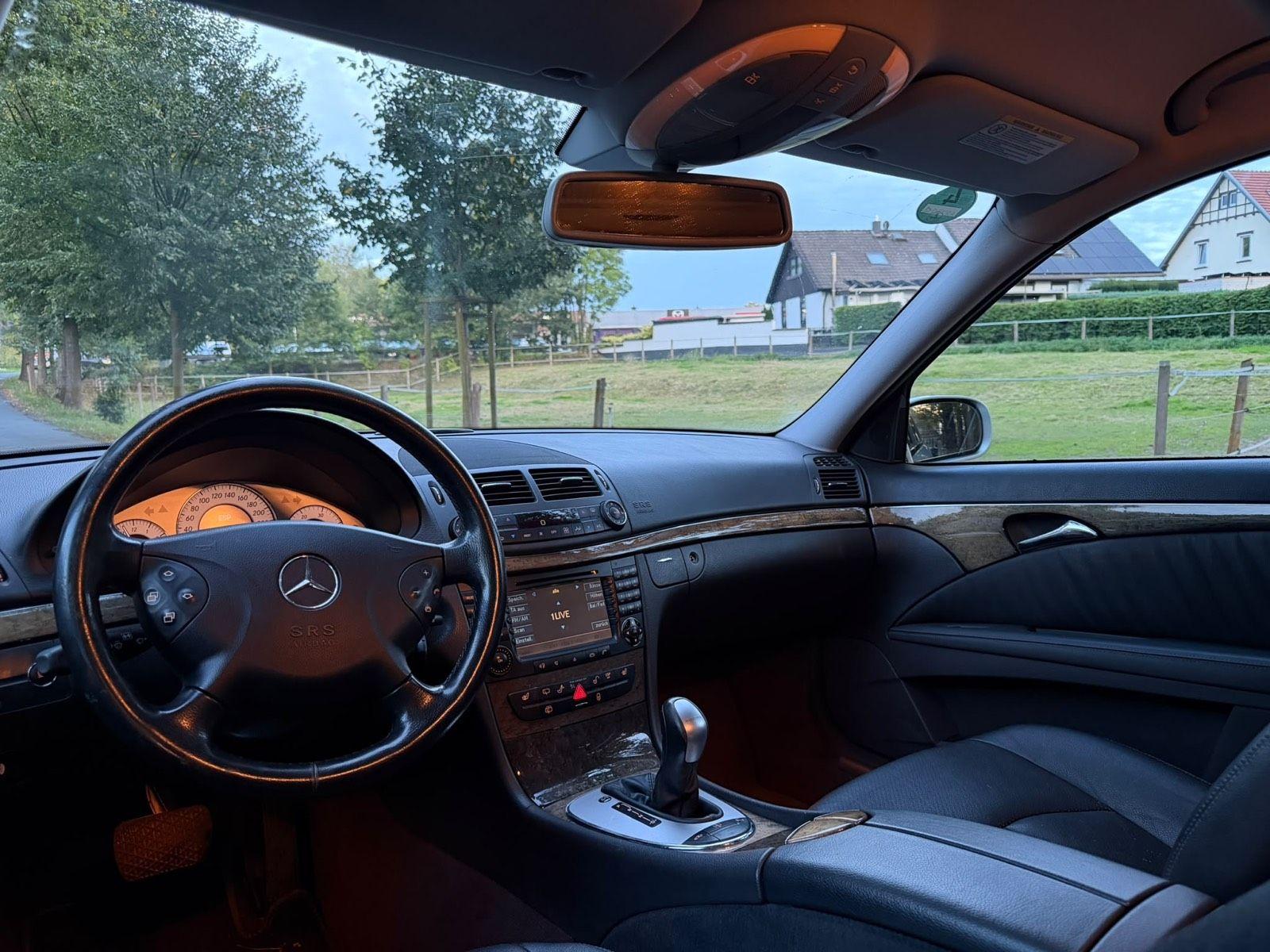 Mercedes-Benz E280 2005 — photo 7