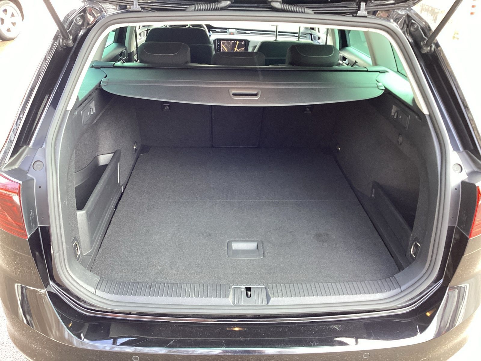 Volkswagen Passat Variant - Bild 16
