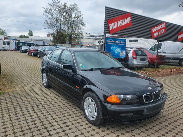 BMW 323i