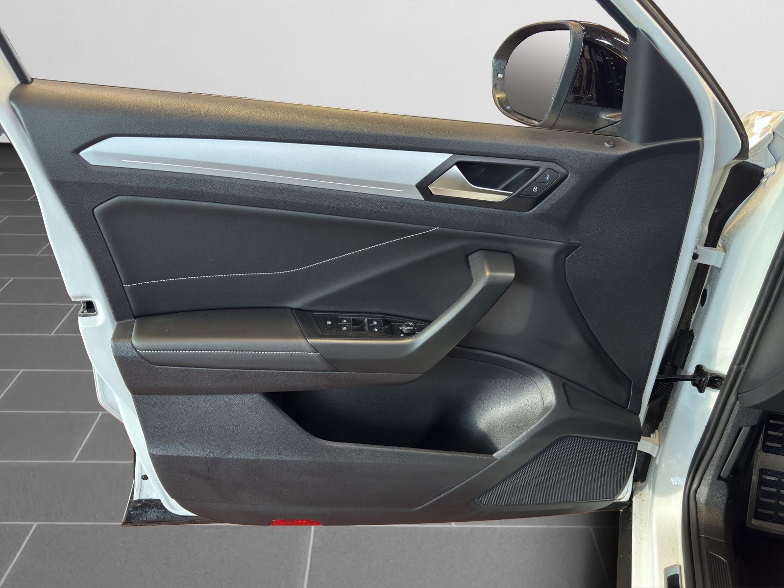 Volkswagen T-Roc - Bild 14