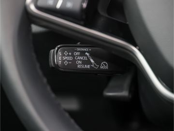 Skoda Kamiq First Edition 1.5 TSI AHK Kamera Navi DSG