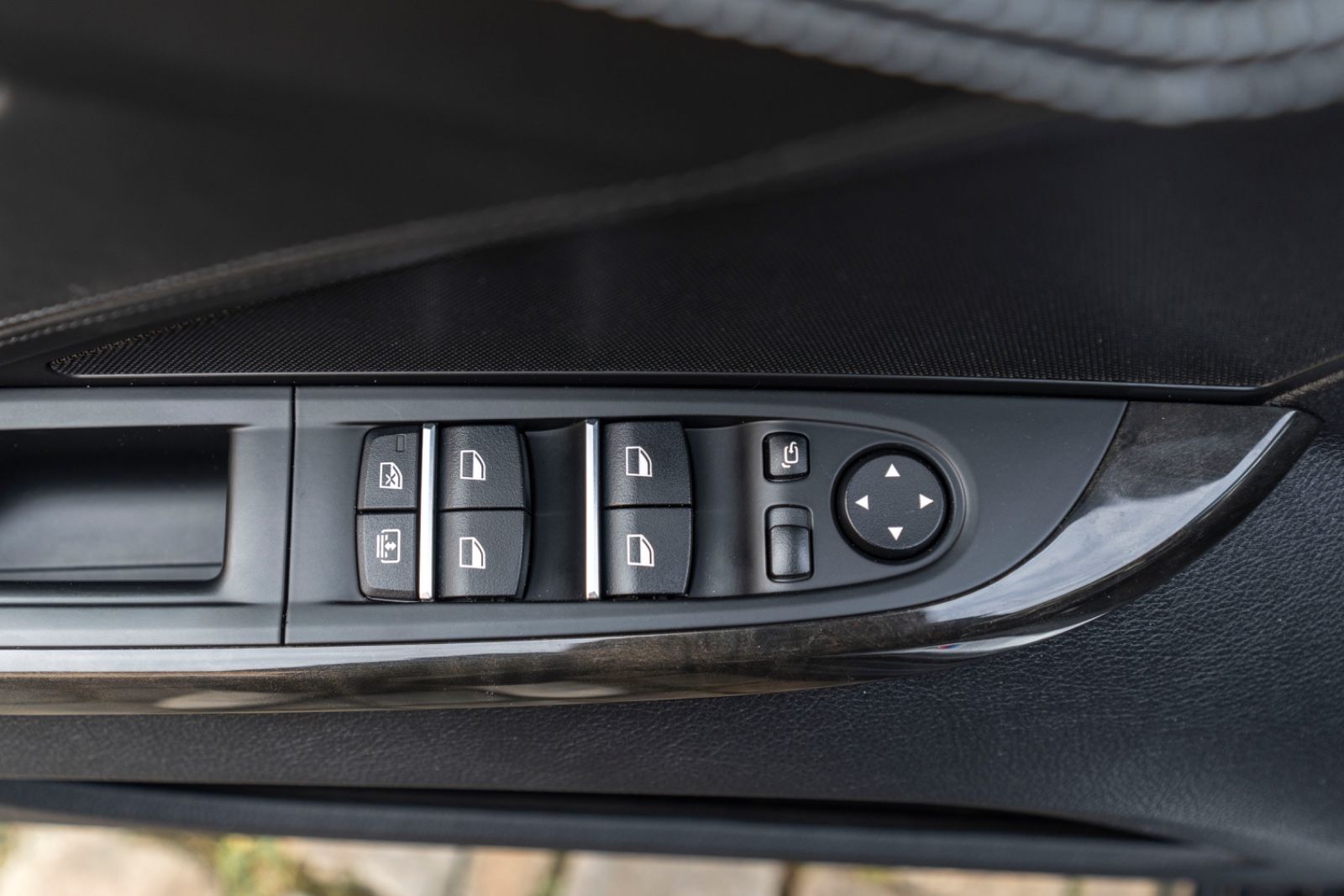 Fahrzeugabbildung BMW 650ix GC M-SPORT MASSAGE HUD H&K KAM CARPLAY