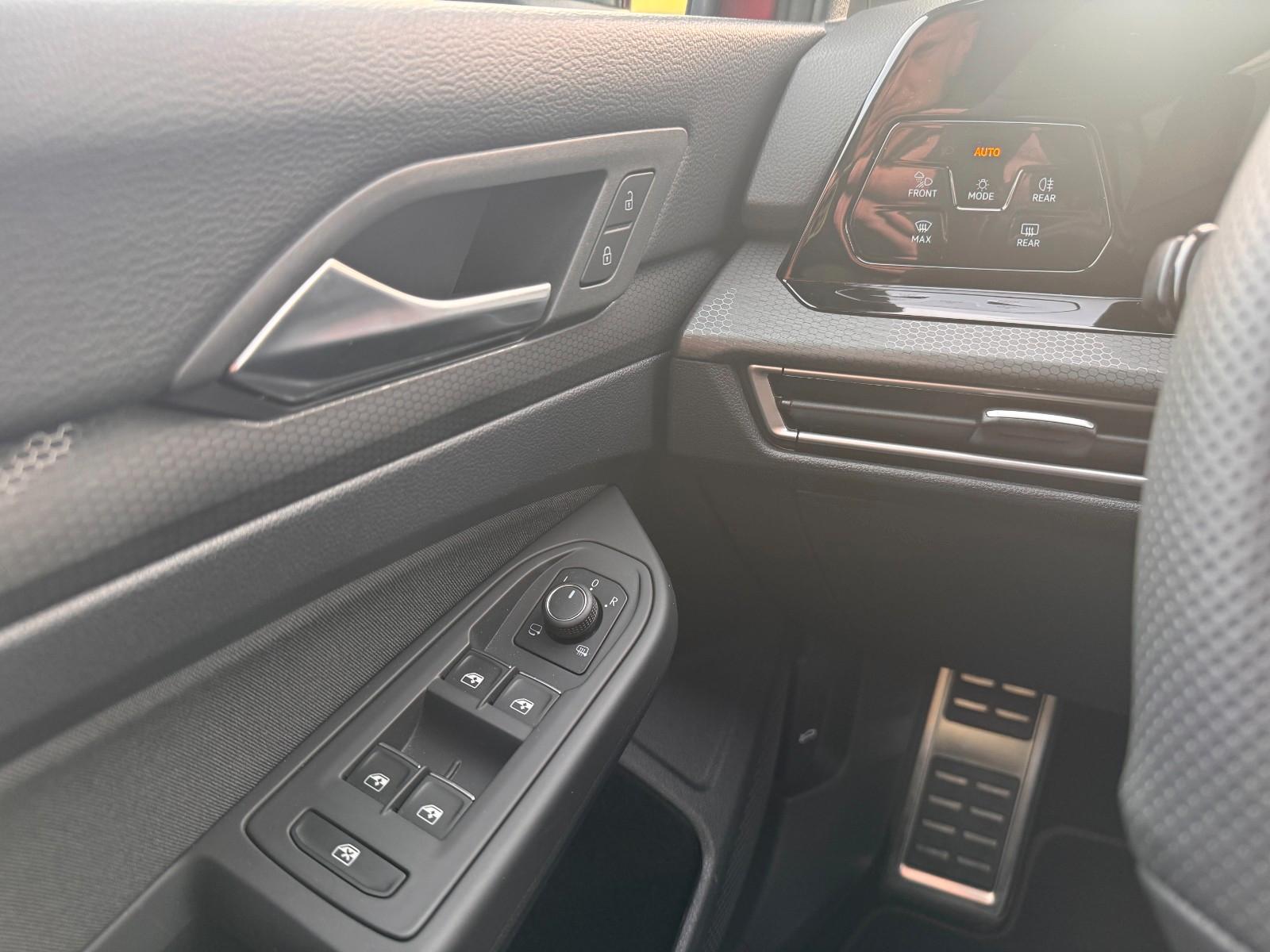 Volkswagen Golf VIII Lim. GTI mit Pano + Standheizung, миниатюра 17