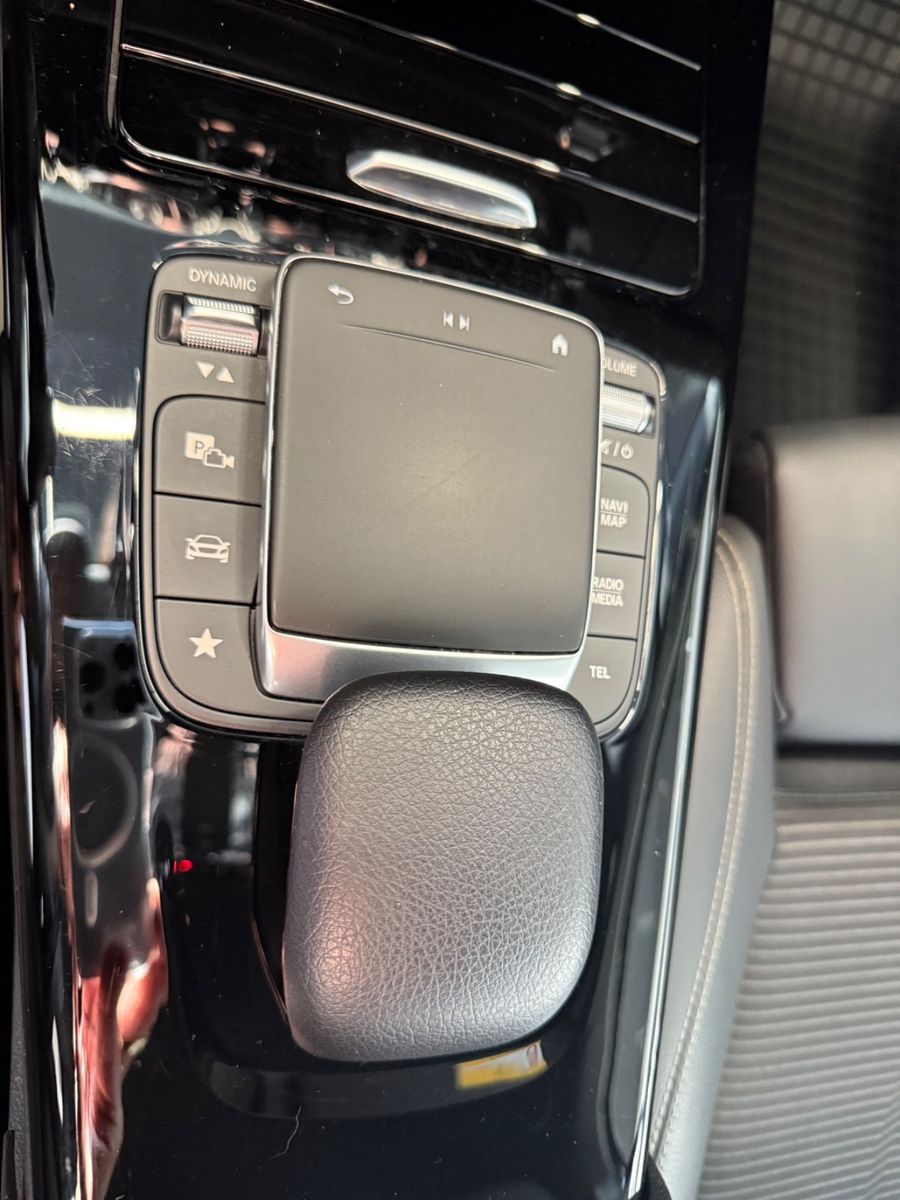 Fahrzeugabbildung Mercedes-Benz A 250 e Progressive DAB Licht- u. Sicht-Paket