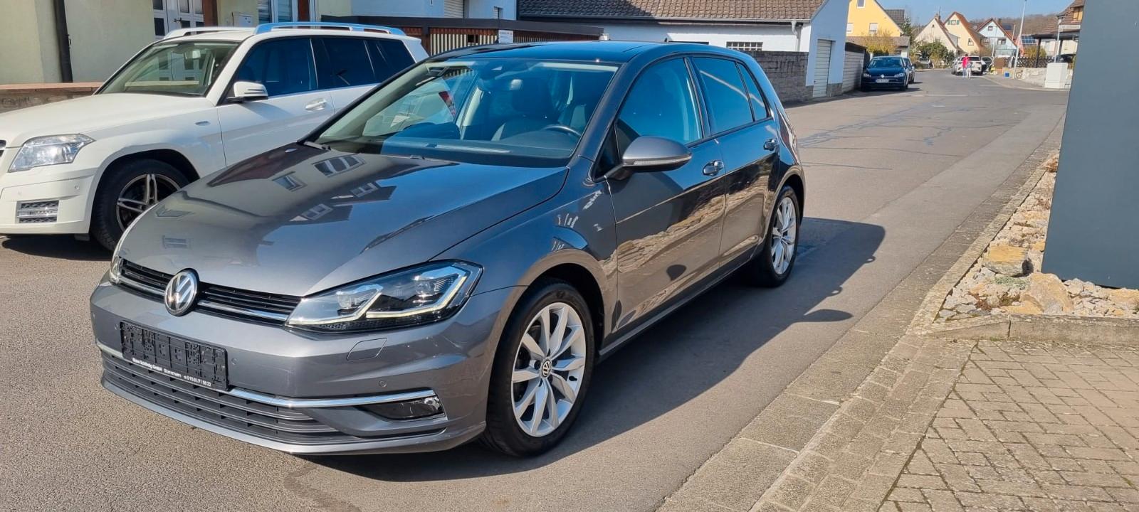 Volkswagen Golf VII Lim. 2.0 TDI DSG Highline Panoramadach