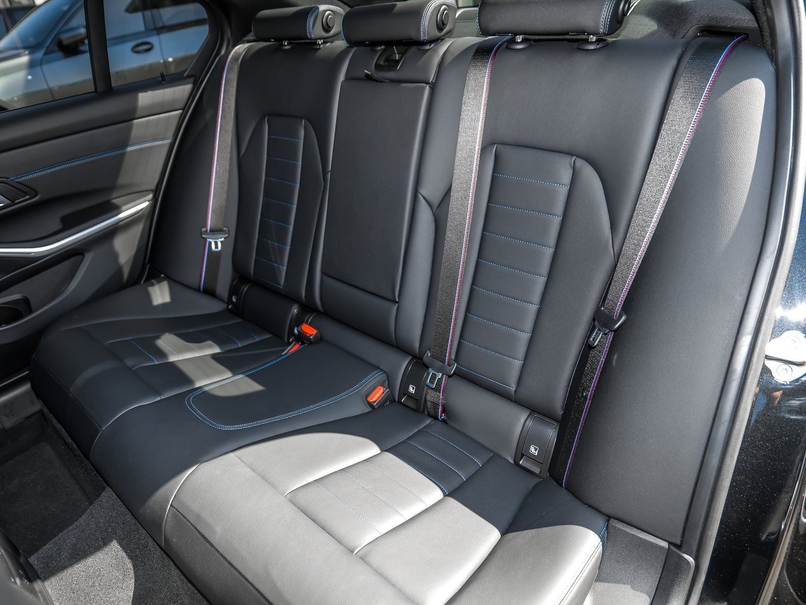 BMW 330 - Bild 17