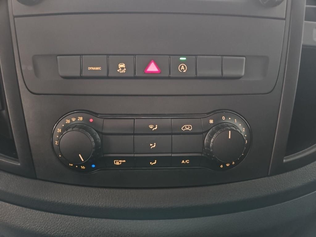 Fahrzeugabbildung Mercedes-Benz Vito 114 4x4 Kasten Lang Navi DAB Tempomat PTS