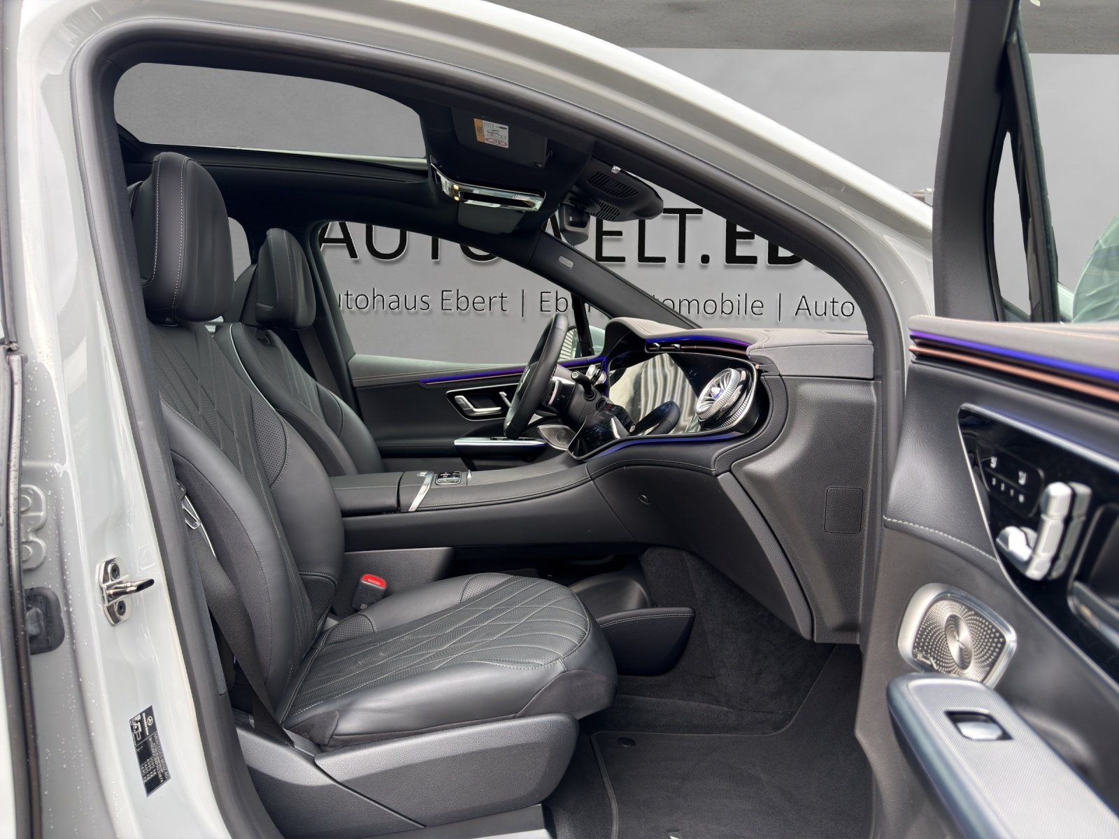 Fahrzeugabbildung Mercedes-Benz EQE500 SUV AMG Prem+ AIRMATIC Masage TV 22kw HUD