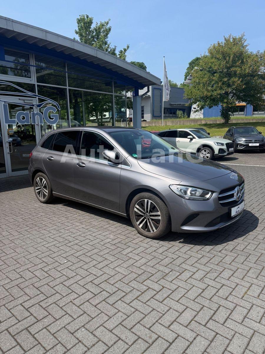 Mercedes-Benz B 250e Hybrit Automatik NAVI KAMERA 360° AHK LED