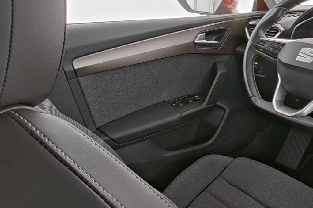 SEAT Leon XCELLENCE 1.5 eTSI Klima*Tempo*Nav*PDC*SH