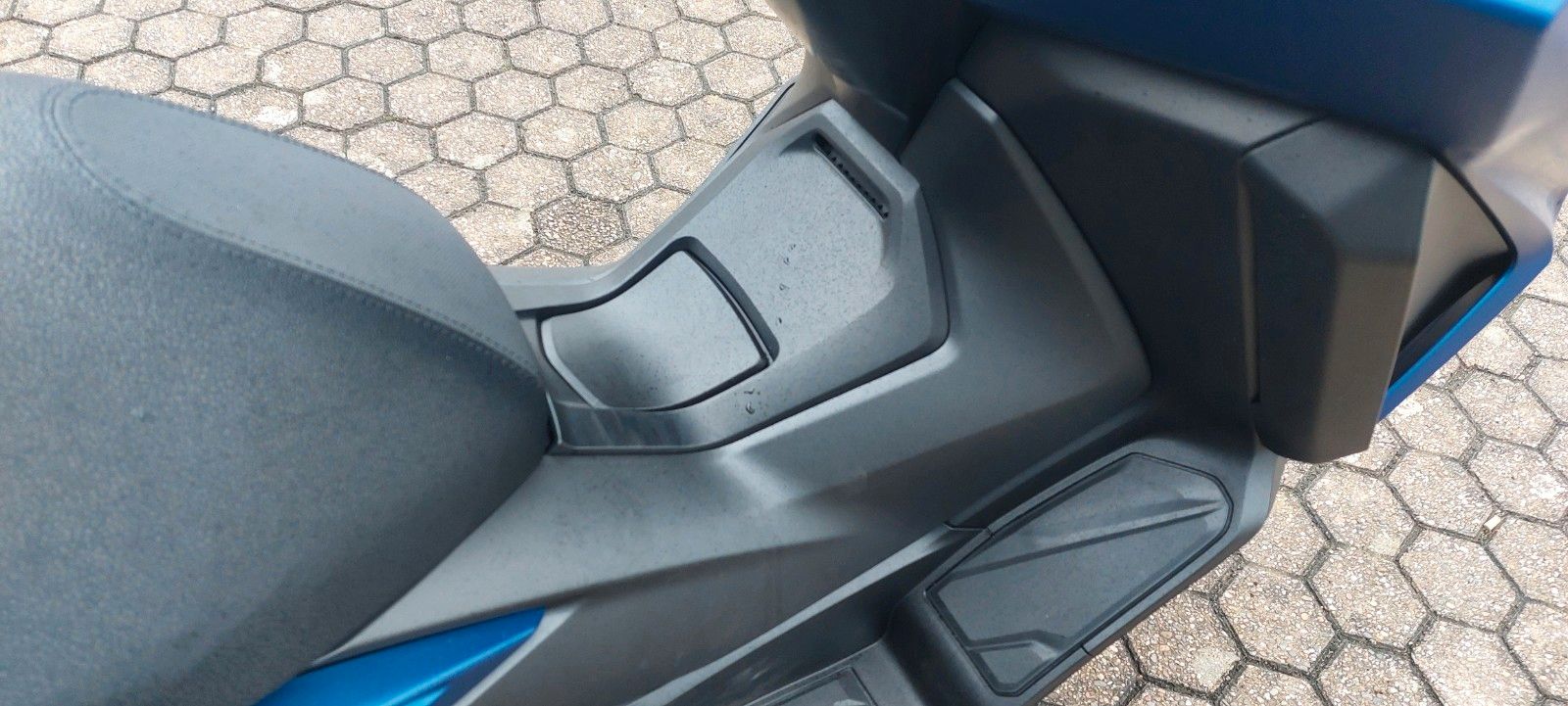 Fahrzeugabbildung Honda Forza 125 AD  NSS 125  Neuzustand 1777 KM