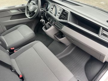 Fahrzeugabbildung Volkswagen T6.1 2.0 TDI Kasten Klima/Einparkhilfe/GRA