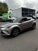Toyota TOYOTA CH-R LOUNGE - Toyota Yaris: Lounge