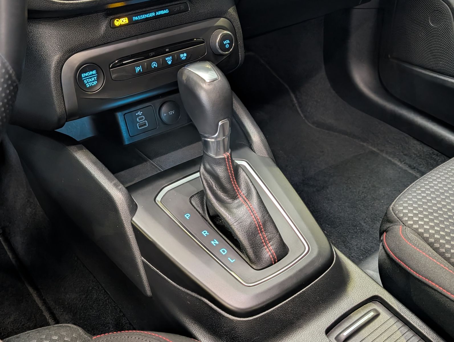 Fahrzeugabbildung Ford Focus 1.0 EcoBoost ST-Line ACC LED Styling-Paket