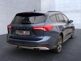 Ford Focus Active LED Kamera PDC h. AHK Navi Keyless - Ford Focus: Active