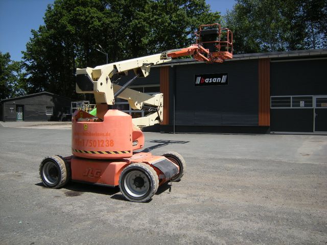 JLG E450 AJ  Gelenkteleskoparbeitsbühne 16 m