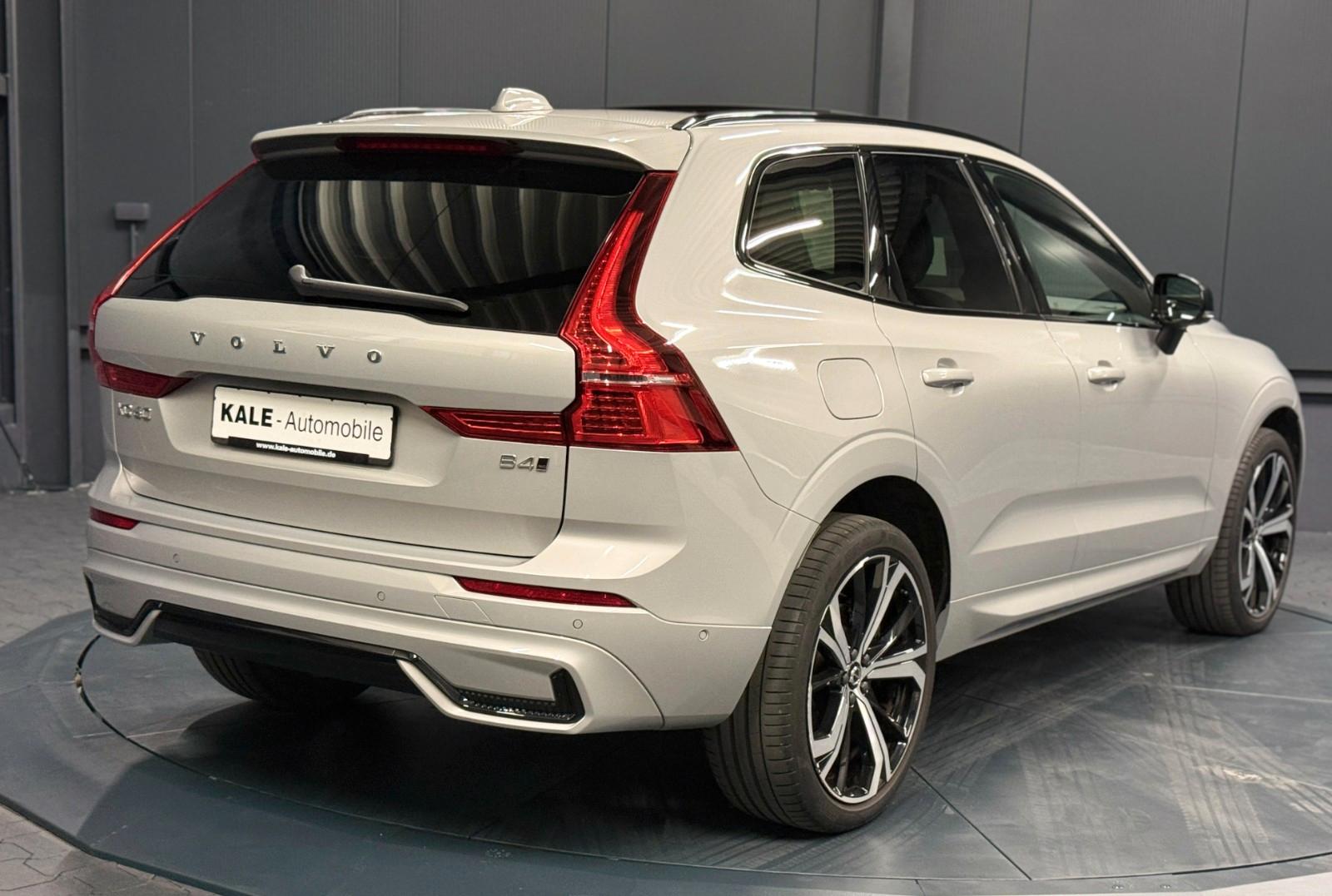 Volvo XC60 Plus Dark AWD *21Zoll*PANORAMA*Kristallglas