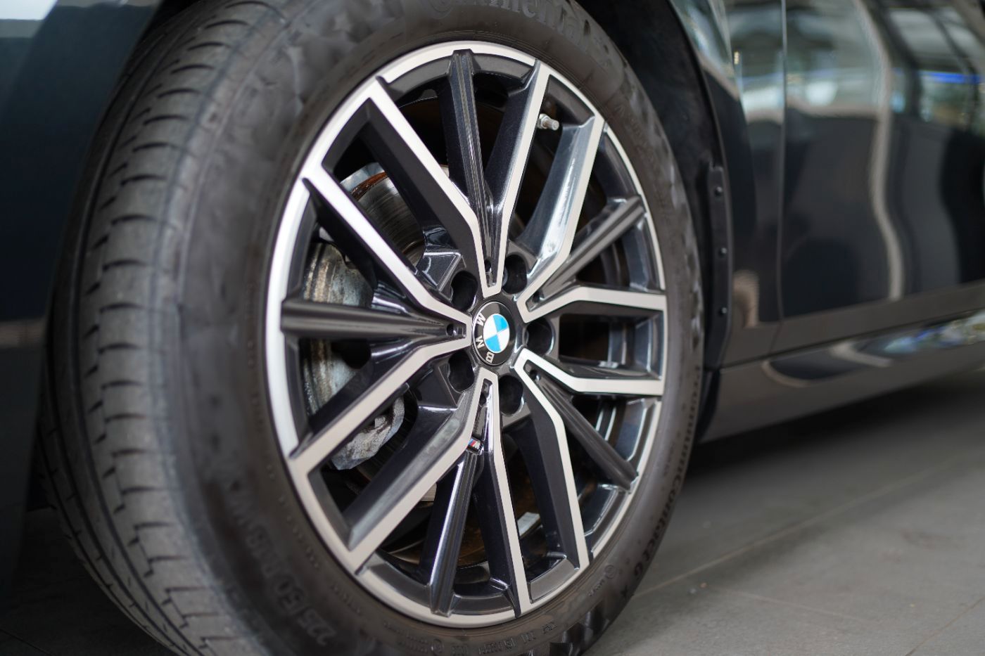 Fahrzeugabbildung BMW 218i Active Tourer M Sport +HeadUp+LED+Glasdach+
