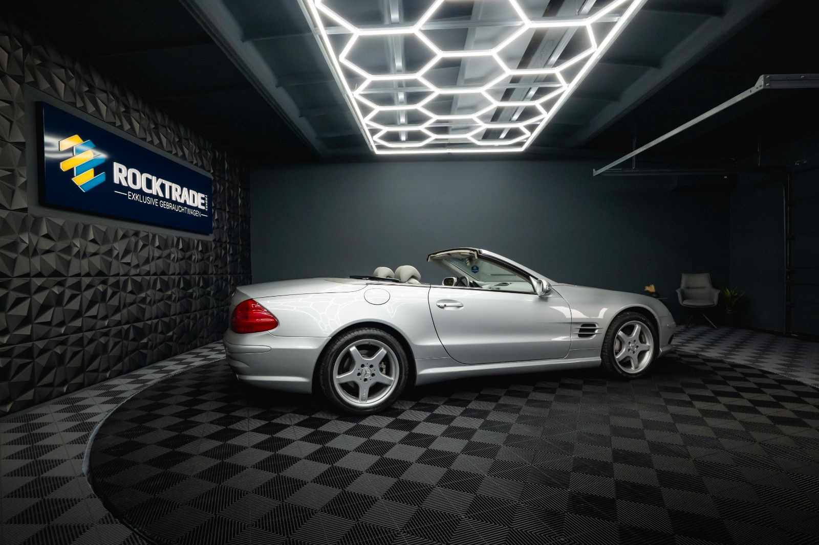 Fahrzeugabbildung Mercedes-Benz SL 500 AMG Paket *Facelift*ABC Sport*TÜV NEU*
