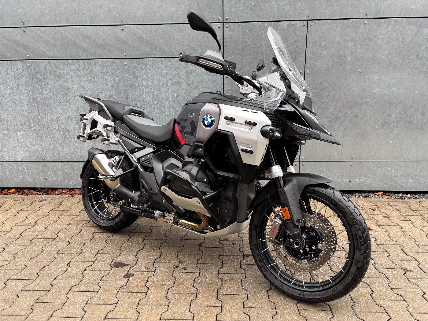 Fahrzeugabbildung BMW R 1300 GS Adventure Triple Black ASA 3 Pakete Fa