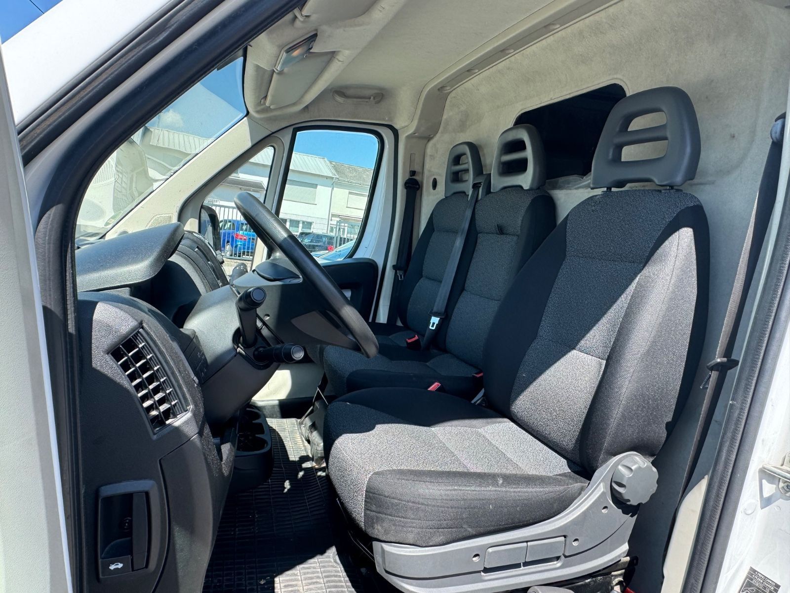 Fahrzeugabbildung Fiat  Ducato Grossr.-Kasten 35 130 L4H2 RS: 4035 mm/3