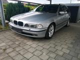 BMW E39 TOURING 528i  Automatik beschädigt. - BMW 528 aus 1997