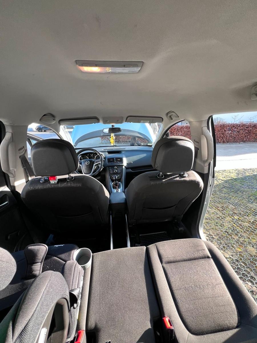 Opel Meriva 2012 — photo 13