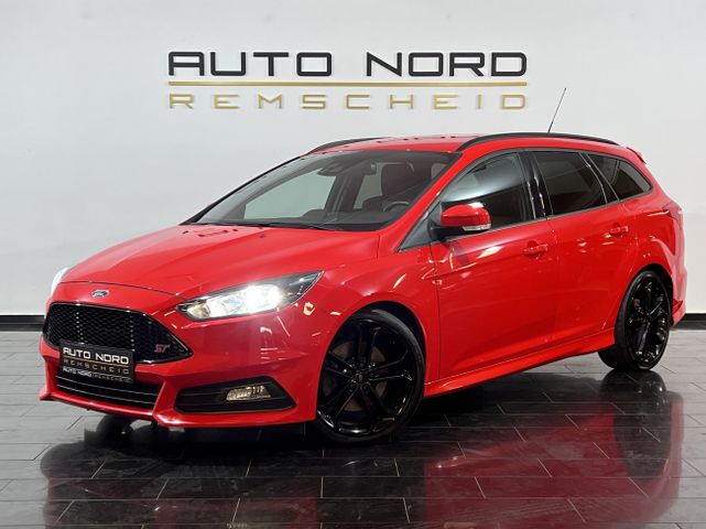 Ford Focus Ecoboost 2.0 ST*Kamera*SYNC3*Recaro*