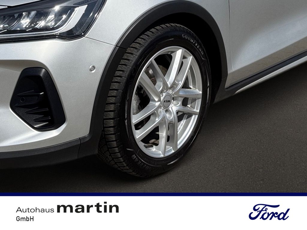 Fahrzeugabbildung Ford Focus 1.5 Active USB KAMERA BT PDC SHZ NAVI LED