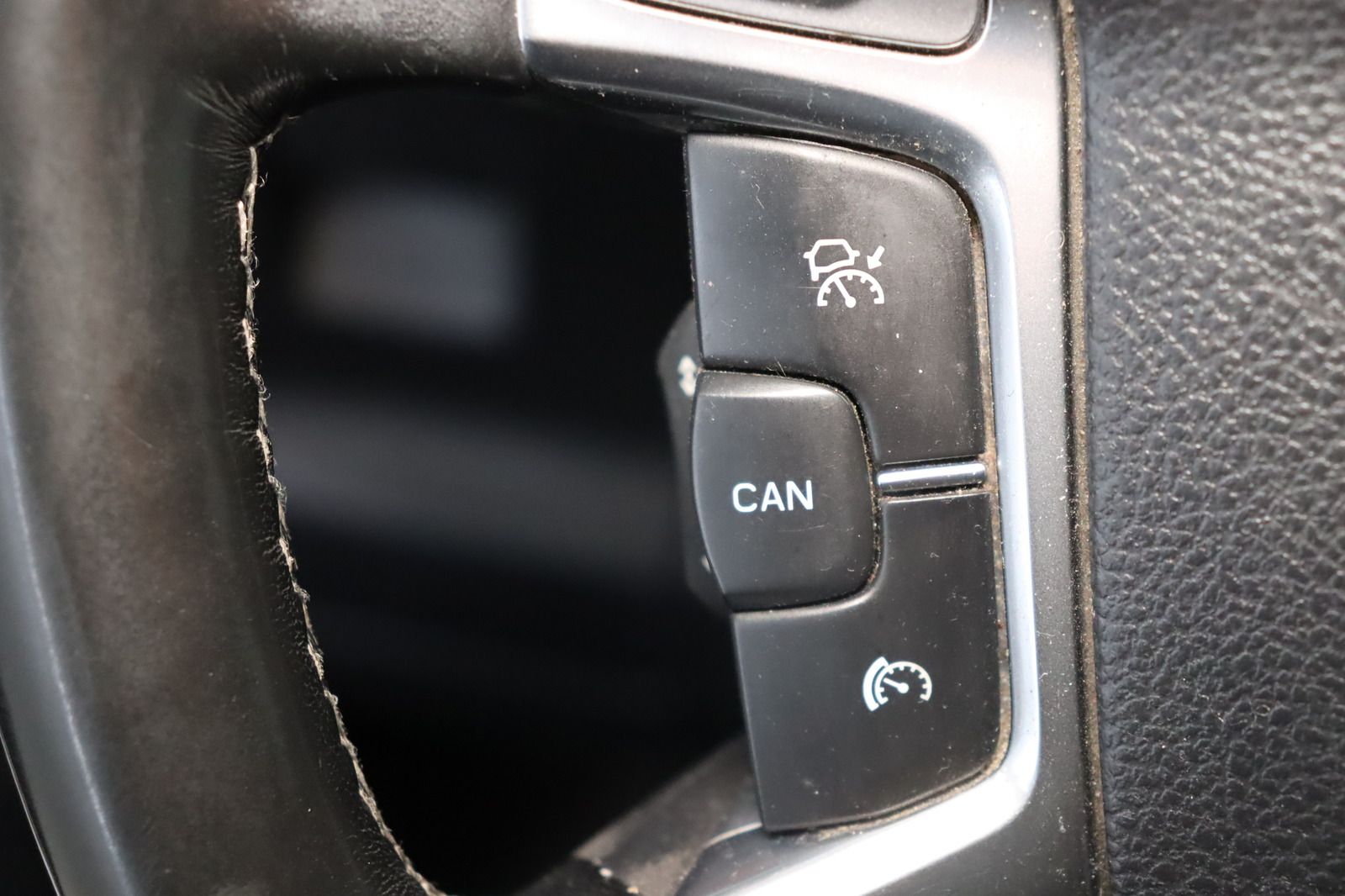 Fahrzeugabbildung Ford S-MAX 2.0 TDCi Sitzhzg./-lüftung * PDC * Tempom.