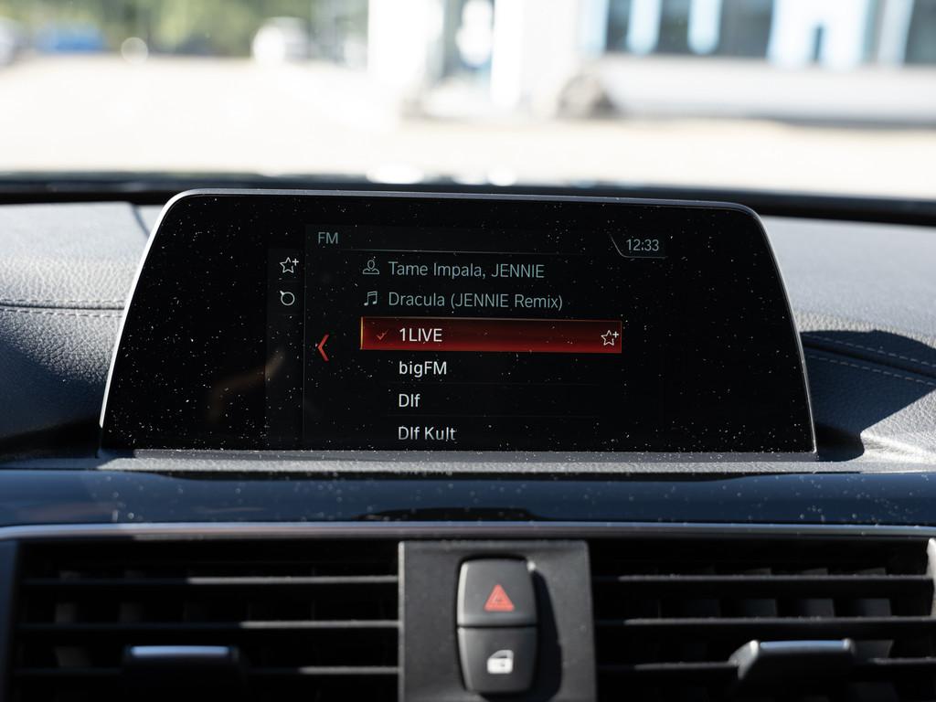 BMW 420i Coupe Sport Line FACEL. AHK LED NAVI KAMERA