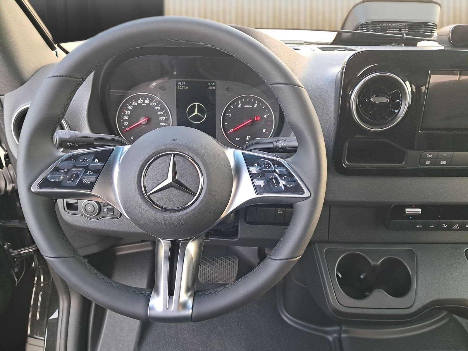 Fahrzeugabbildung Pössl Roadstar XT Mercedes Autark,Winterpaket,Markise