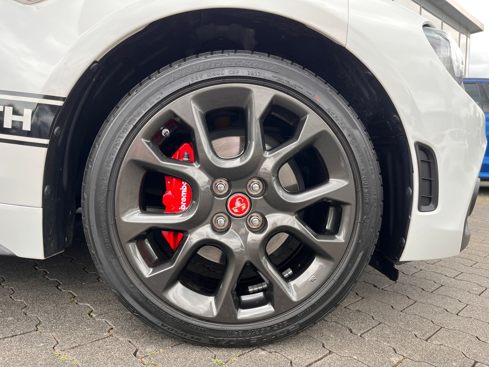 Fahrzeugabbildung Abarth 124 Spider Turismo LED DAB LEDER NAV SHZ