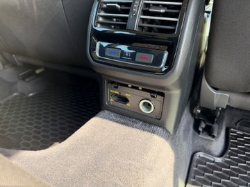 Volkswagen Passat - 12