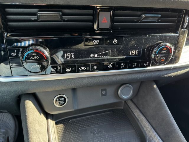 Fahrzeugabbildung Nissan Qashqai 1.3 Tekna+ Xtronic Nappa*Bose*PGD*MJ2025