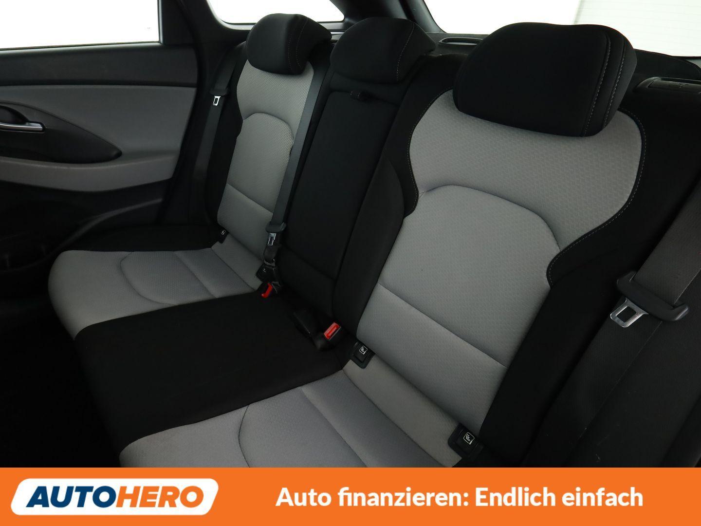 Hyundai i30 1.4 TGDI Trend Aut*NAVI*LED*TEMPO*CAM*PDC*