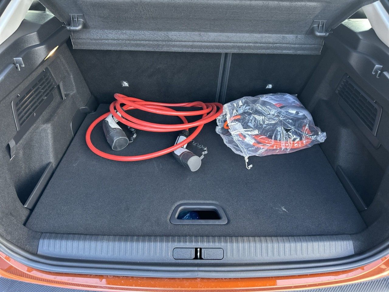 Fahrzeugabbildung Citroën ë-C4 Feel