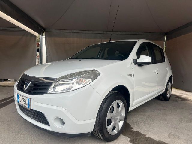 Dacia Sandero 1.2 16V GPL 75CV Embleme