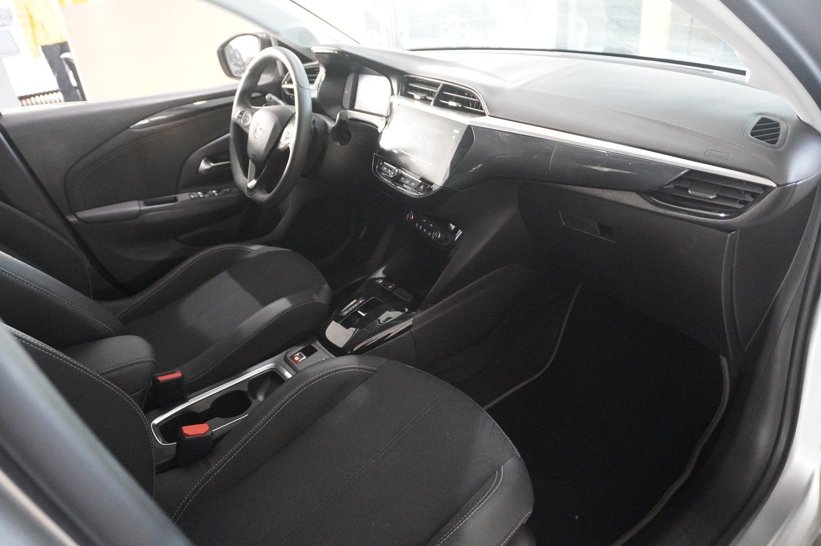 Fahrzeugabbildung Opel Corsa F 1.2T ELEGANCE NAVI/LED/SPORT/VIRTU./DAB+